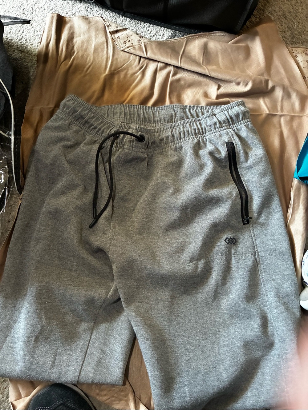 Leg3nd Gray Adult Sweatpants with Zipper Pockets Size M